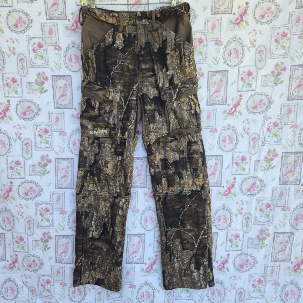 Magellan Outdoors Rio Mossy Oak Camo‎ Hunting Mesa Softshell Cargo Pants Size S